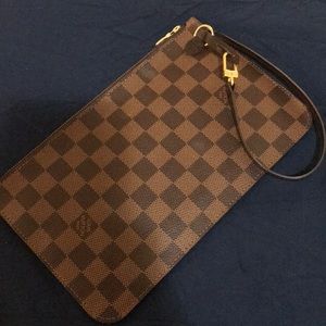 Louis Vuitton Pochette Damier